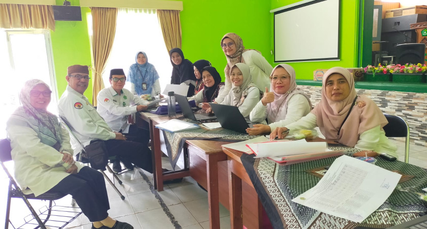 Monitoring Langsung Pengawas, Ujian Madrasah Hari Kedua di MAN 2 Bandar Lampung Berjalan Sukses