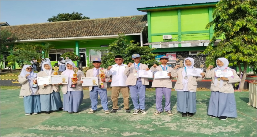 Bukan Sekadar Upacara, MAN 2 Bandar Lampung Bagikan Kado Prestasi Setiap Senin