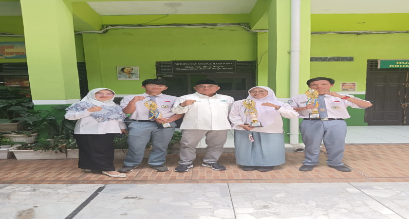 KanKemenag Bandar Lampung Apresiasi Prestasi Pelajar, Serahkan Trofi dan Lepas Peserta OMI 2025