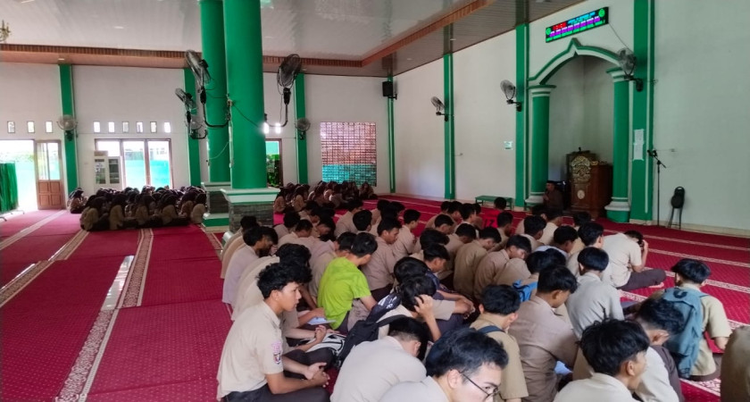 Doa Bersama untuk Kelancaran TKA, MAN 2 Bandar Lampung Wujudkan Harapan Sukses Kelas XII