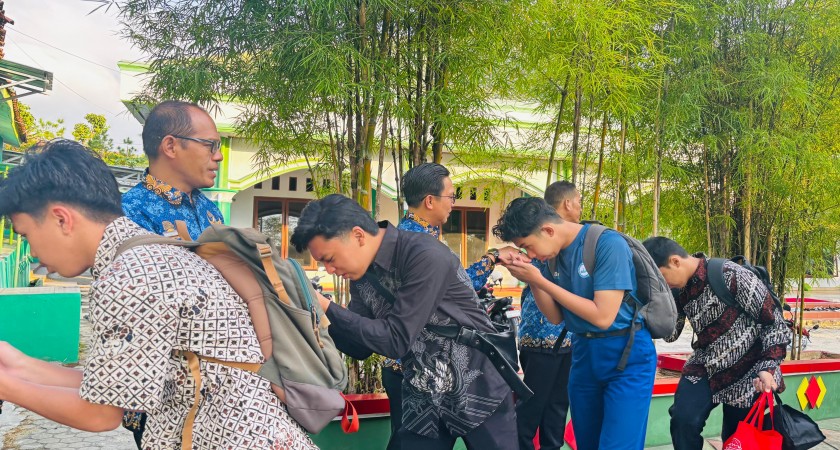 Awal Tahun Pelajaran 2026/2027, MAN 2 Bandar Lampung Terapkan Sapa Pagi dengan Pola Baru
