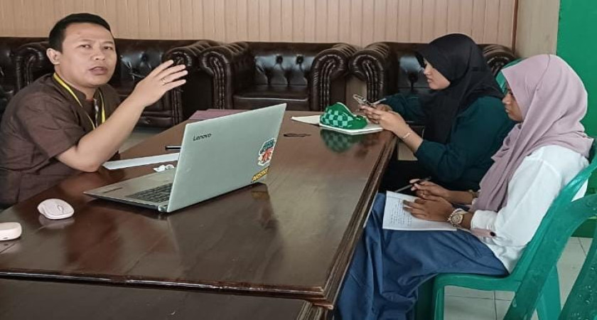 Dua Siswa MAN 2 Bandar Lampung Lolos ke Final KOSSMI 2025 untuk Bidang Kimia