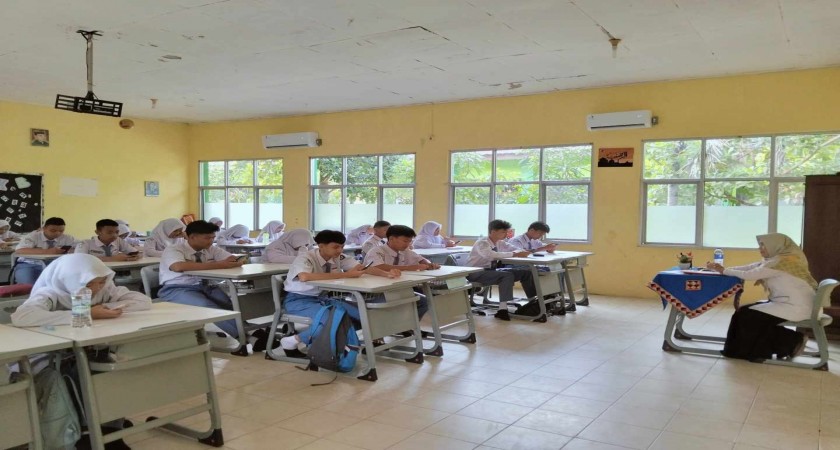 MAN 2 Bandar Lampung Laksanakan PTS dan ASTS Secara Online