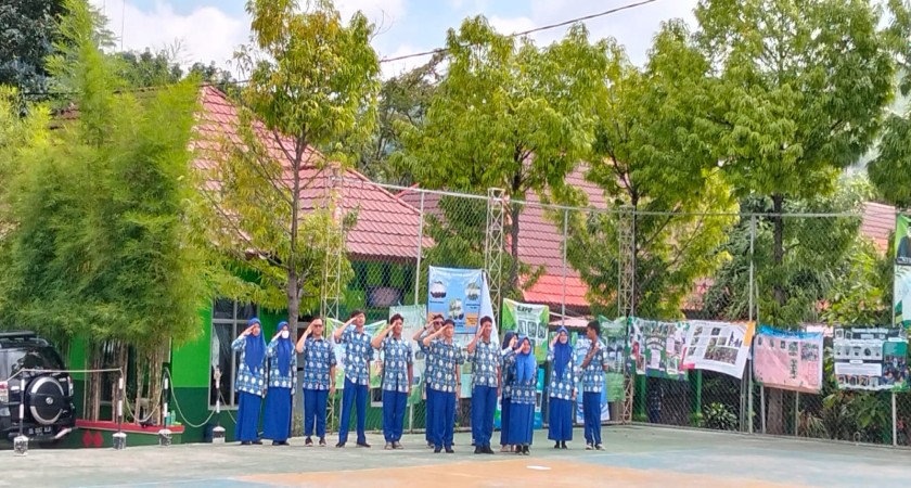 MAN 2 Bandar Lampung Laksanakan Surat Edaran Sekjen Kemenag RI tentang Mendengarkan Lagu Indonesia Raya